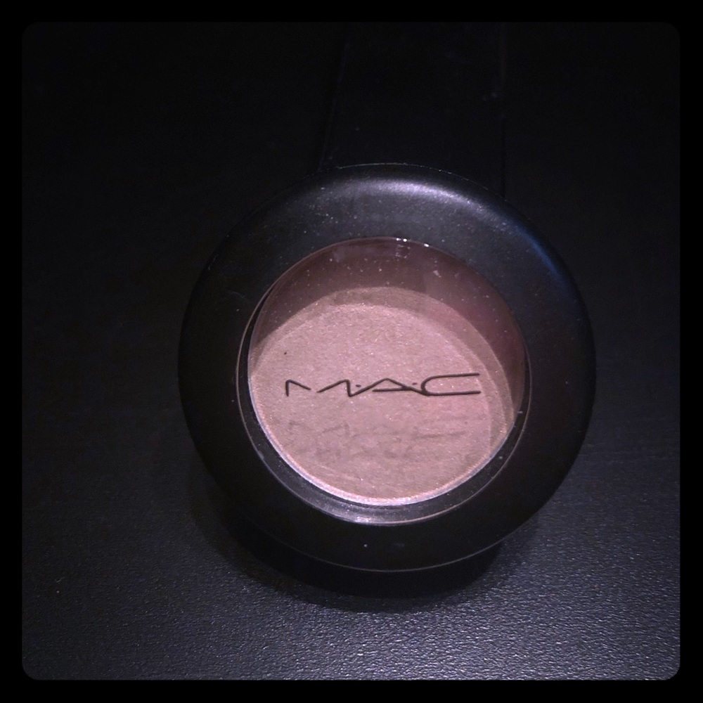 MAC Nanogold eyeshadow
